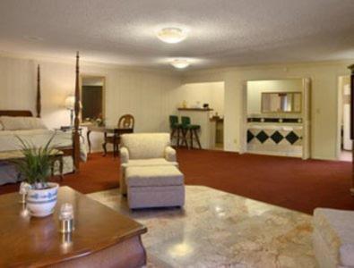 Merced Inn & Suites Exterior foto