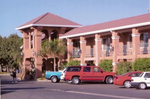 Merced Inn & Suites Exterior foto